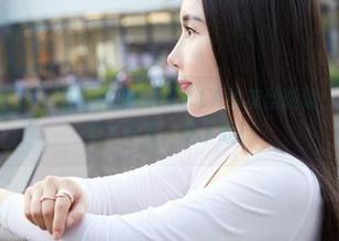 MiiTao蜜桃社 - 与韵莉娜VANILLA的灰丝邂逅：图片会让你想个不停，快下载！