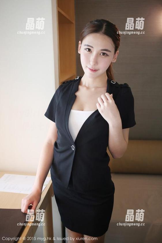 MyGirl美媛馆 - 这才是真正的高清艺术，伊小七MoMo的网袜带你飞向幻想…