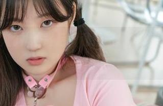 Sia(시아)的礼服背后：私拍图集，探索那些不为人知的瞬间