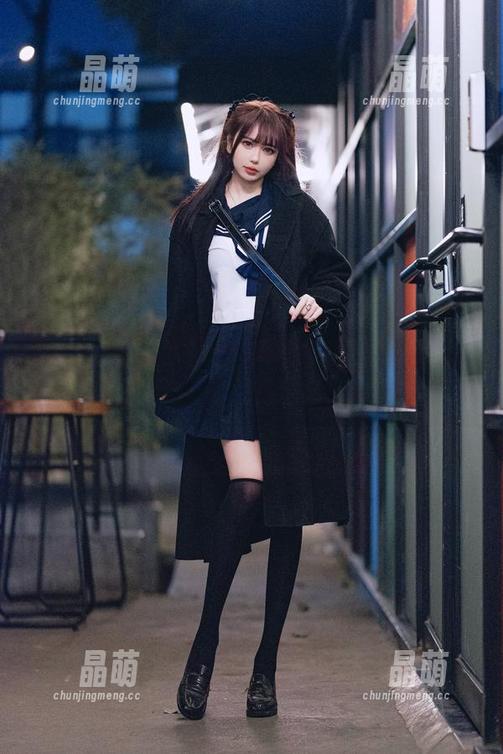 看！Tina很妖孽呀的黑丝美图又让我心动了，壁纸新选择！