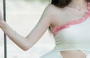 UGirls尤果网 - “自拍”中有玄机：凌希儿的魅力，下载之前请系好安全带！