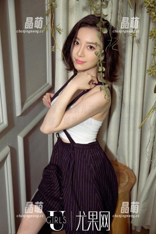 UGirls尤果网 - 松果儿花嫁写真资源：一张图告诉你，婚礼蛋糕也可以翻车！