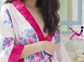 UGirls尤果网 - 郭婉祈居家的怪异美学：高清美图中潜藏的无限可能