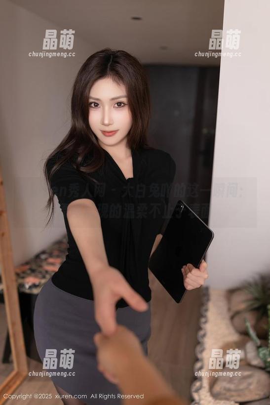 Xiuren秀人网-大白兔吖 Xiuren秀人网 - 大白兔吖的这一瞬间:原图展现的温柔不止于表面