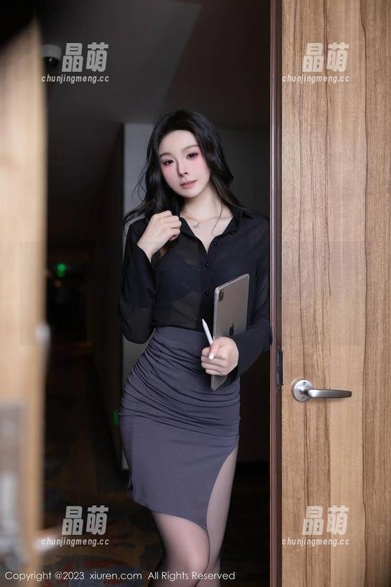 Xiuren秀人网 - 这大概是个关于孟狐狸FoxYini和丝袜的奇幻故事，原图满满都是画外音。