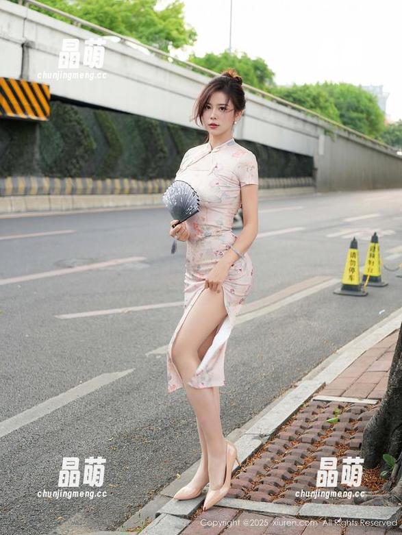 Xiuren秀人网-徐微微mia Xiuren秀人网 - 美图资源?徐微微mia女王让你眼前一亮,从此走上人生巅峰!