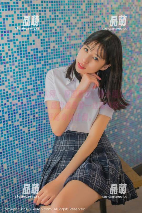 Xiuren秀人网-是小逗逗 Xiuren秀人网 - 原图直击,是小逗逗的空姐写真集,感觉像是要一边喝咖啡一边评论身材比例。