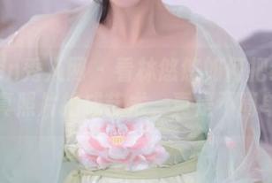 Xiuren秀人网 - 看林悠悠如何把纯白写真照片拍成艺术，真是不简单