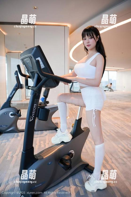 Xiuren秀人网-田兮白 Xiuren秀人网 - 田兮白的肉丝美图,分享一下,隔着屏幕都能感受到她的魅力!