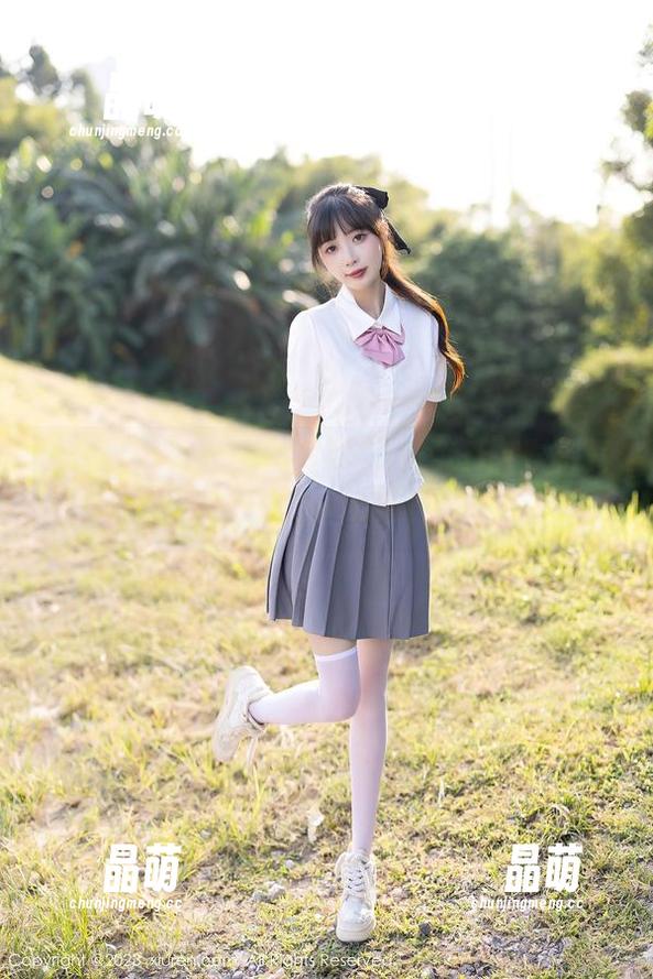 Xiuren秀人网-黄可Christine Xiuren秀人网 - 黄可Christine作品更新!眼镜下蕴藏的小心思,能看懂吗?
