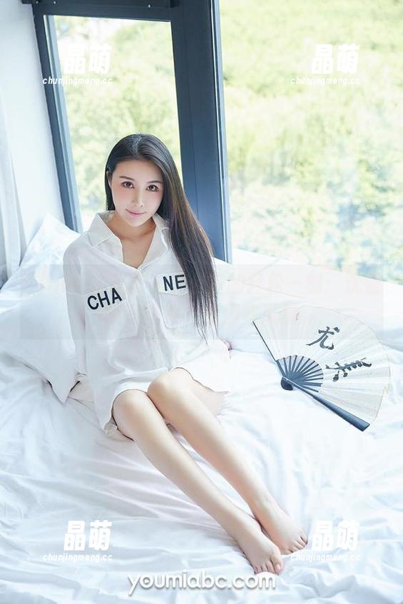 YouMi尤蜜荟-沈蜜桃 YouMi尤蜜荟 - 办公室的轻松一刻:沈蜜桃写真集中的那些风情