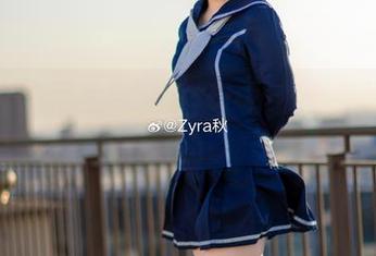 无圣光的图片中，Zyra秋仿佛在说：黑色兔子？不如叫我‘潮流兔’更好！