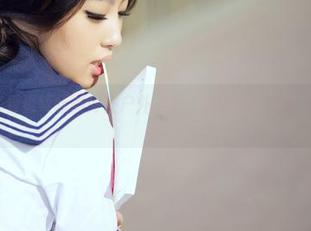 aiss - 来看看索菲如何在户外美图上演一场‘真实’的自然剧。