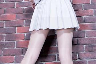 beautyleg - 看Jill的毛衣作品：私拍中的浪漫与腼腆
