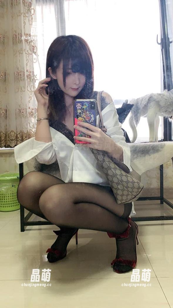 一小央泽 自然的梦境:一小央泽与风铃花、薰衣草的高清写真集,想看看她是如何演绎的?