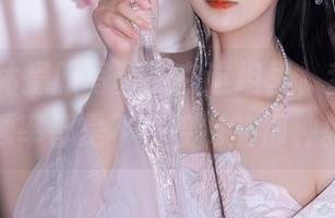 三度69体操服写真：在这组里，我的心跳频率都是不受控制的那种。