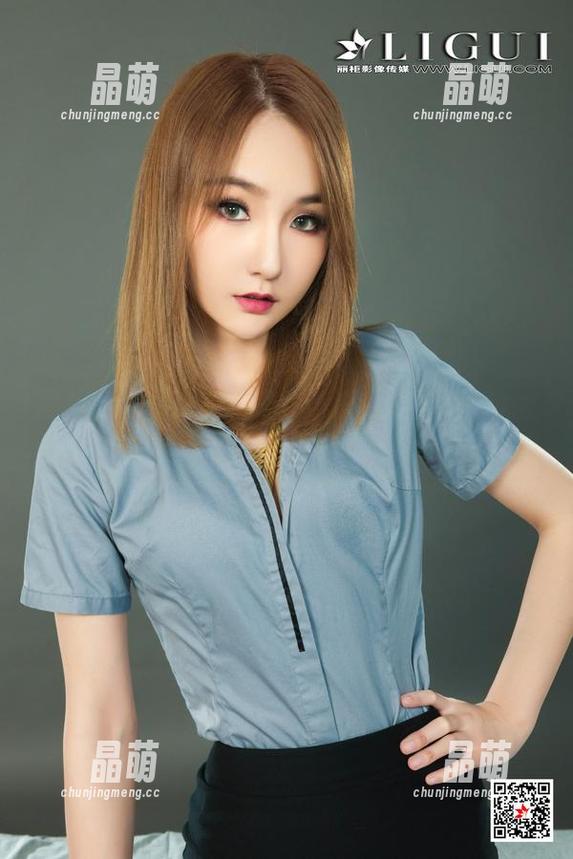 丽柜-钟情 丽柜 - 钟情女仆写真全集:一边看一边心里嘀咕的感受