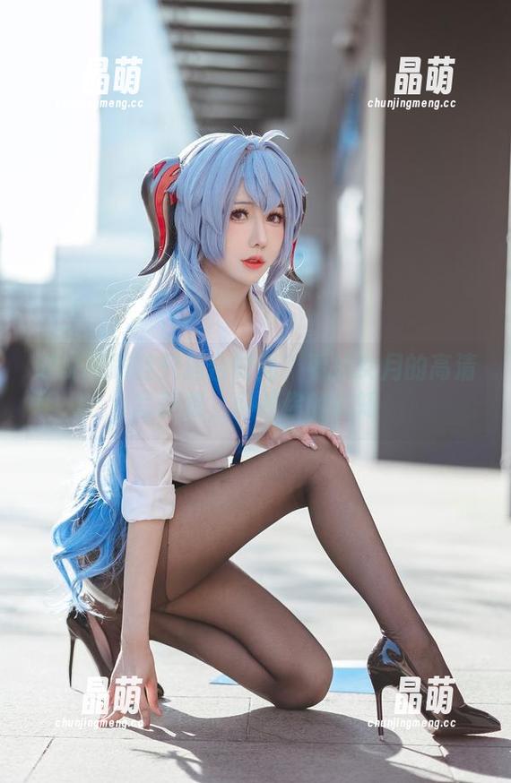谁说高跟鞋只适合时尚？看仙女月的高清写真集，颠覆你的认知