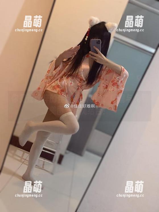 佳佳酱ovo 你见过这样的佳佳酱ovo吗?眼镜与免费美图,完美结合!