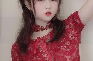 最新少女图片来袭！依依超级懒的每一张都像是从某个奇幻梦境里溜出来的！
