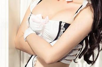 克拉女神 - 看静宜如何穿搭比基尼全集：不只是一件泳衣哦！