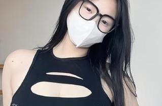 微密圈 - 可爱的肉巴与夏天：私拍资源，阳光、海浪，还有那点说不清的微妙