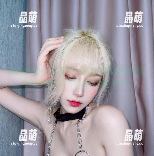 啾小妍Deer 啾小妍Deer又来了!这次的礼服图集更新让我有种想把自己裹起来的冲动!