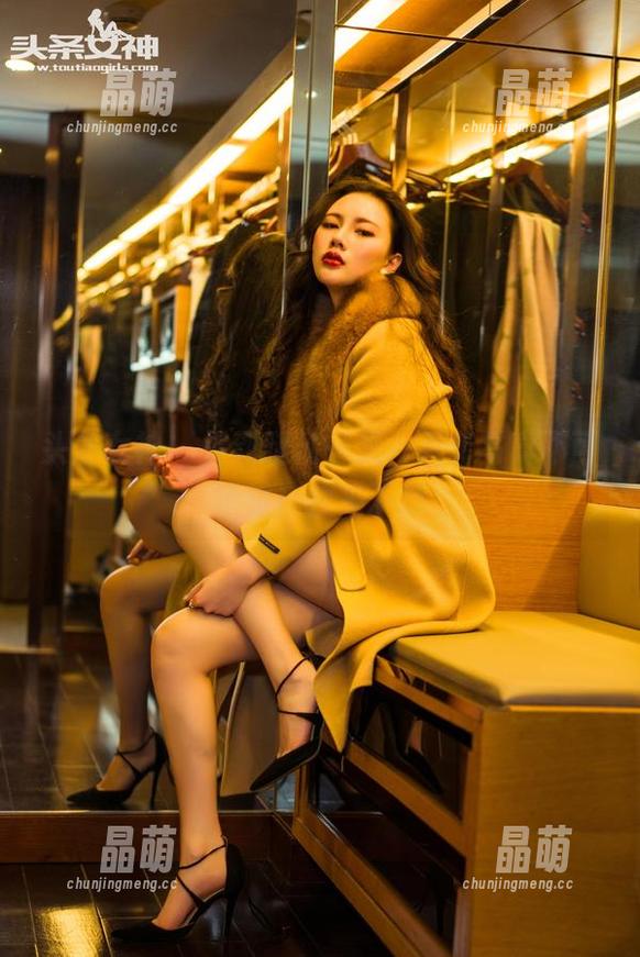 头条女神-尹菲 头条女神 - 捉到腿精一只,尹菲写真不可错过!快来下载