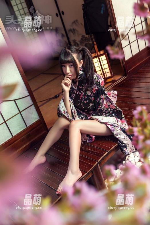 头条女神-樊安妮 头条女神 - 说真的,樊安妮修女的新图集更新,光是那些眼神就让我停下了脚步。