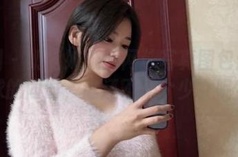 微密圈 - 奶宝妹纸的网球写真图包：打网球的同时，谁还不是个少女呢？