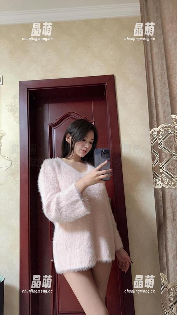 微密圈 - 奶宝妹纸的网球写真图包：打网球的同时，谁还不是个少女呢？