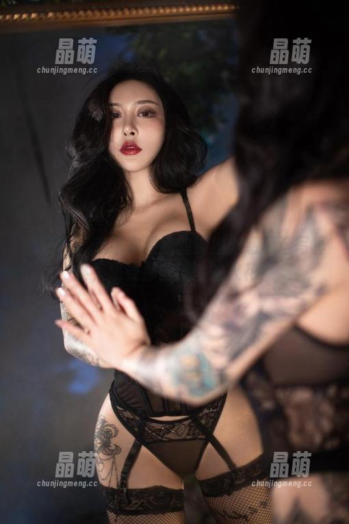 微密圈 - 走进宋昱欣的御姐魅惑精选写真集，感受那些微妙的火花！
