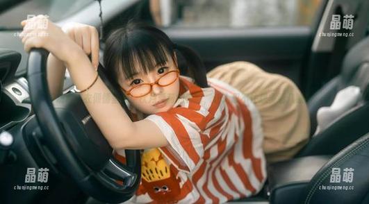 幼水铃衣倾情呈现：秋月爱莉的美图，让人忍不住想多看几眼！