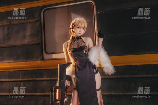 私拍奇观！弥音音ww用明日方舟-天火把幽默和美结合到了一块，图片真是让人欲罢不能。