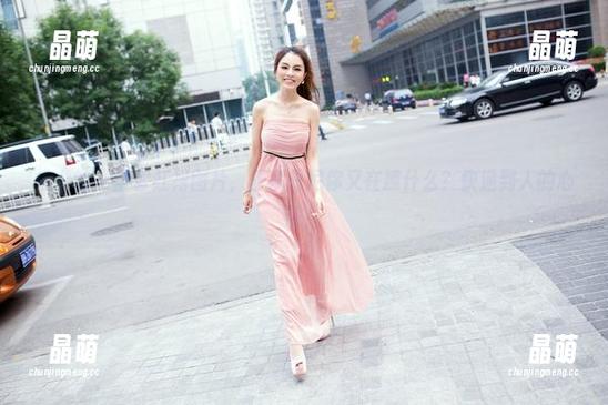 推女郎-王李丹尼 推女郎 - 全套红裙图片,王李丹尼你又在撩什么?快递到人的心跳!
