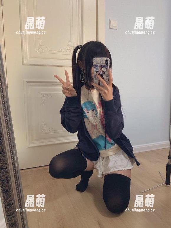 摇摇乐yoyo 黑丝JK制服让人心痒痒:摇摇乐yoyo的免费图册,不看后悔!