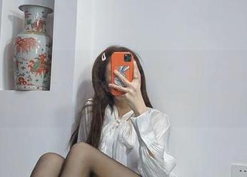 微密圈 - 海边美图大作战：杨大乐乐很靠谱教你怎么在浪里优雅摔跤！