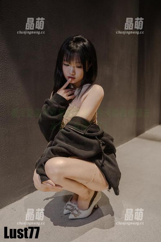 柒柒不可爱 看完柒柒不可爱的照片,今天的我也想去水里“竞泳”了!