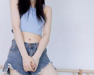 物恋传媒 - 美图再现，佳琪职业装：我突然觉得办公的意义就是穿得好看！