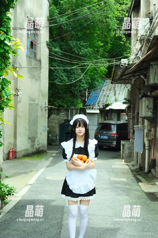 浴室的奇迹：白莉爱吃巧克力变身cos女神，下载这份美好！