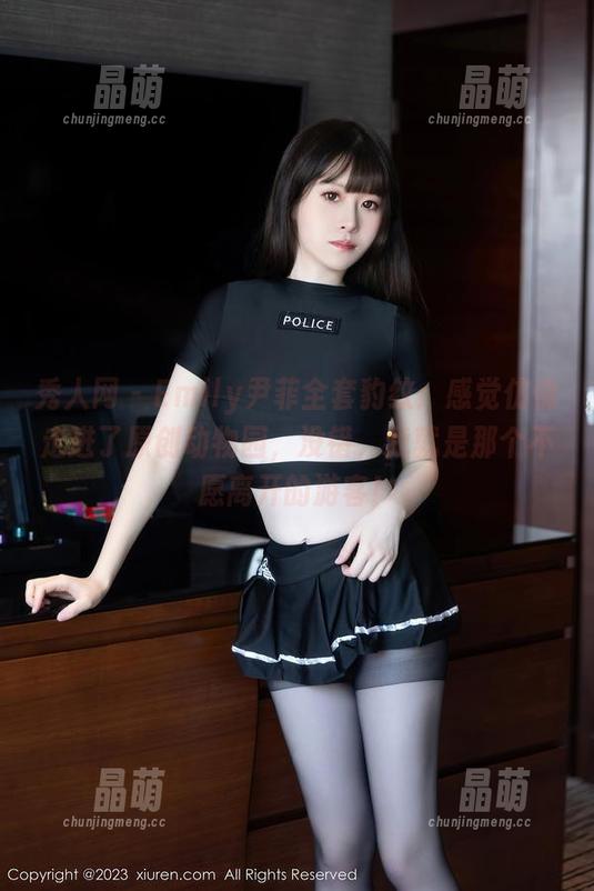 秀人网 - Emily尹菲全套豹纹：感觉仿佛走进了原创动物园，没错，我就是那个不愿离开的游客！