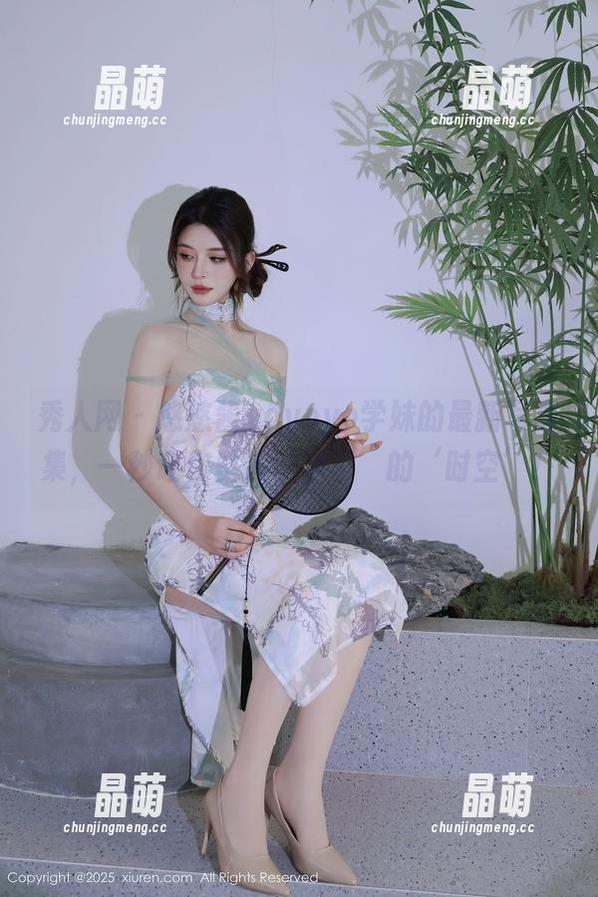 秀人网-悠悠酱yoyoyo 秀人网 - 悠悠酱yoyoyo学妹的最新写真集,一秒让你坠入‘学习’的‘时空’!