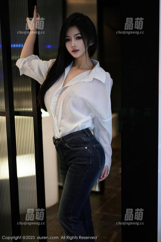 秀人网-林文文yooki 秀人网 - 林文文yooki的夏日写真集:高清?不,这简直是‘热力四射’!