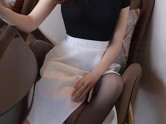秀人网 - 在教堂里也能找到乐子，田依依修女套图等你下载！