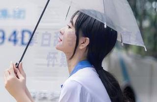 秀人网 - 分享白甜学妹的写真集：甜到你怀疑人生！