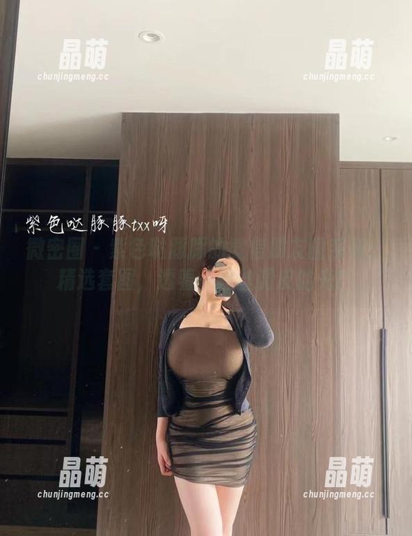 紫色哒豚豚 微密圈 - 紫色哒豚豚的微信朋友圈系列:精选套图,透着一丝丝调皮的光!