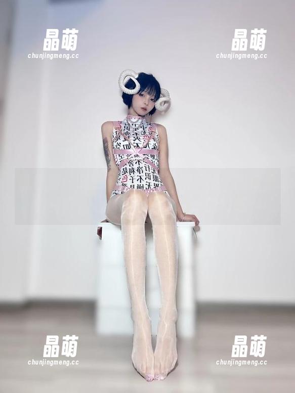 聂傲娇 微密圈 - 聂傲娇的清纯御姐风格:图库里的资源,让人想起那些偷偷的幻想。