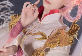 无意中翻到了花兮_honoka的御姐图集，美图如梦如幻！