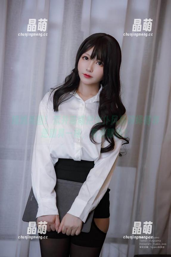 荒井喵喵 精选美图!荒井喵喵把女仆风格演绎得真是别具一格,有点眼熟?
