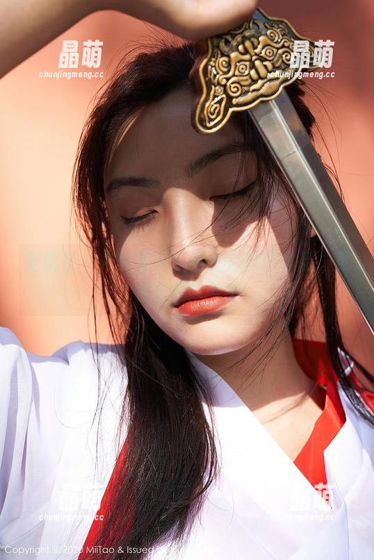 蜜桃社-杏子 蜜桃社 - 户外杏子,不止是摄影作品,更是幽默的节奏